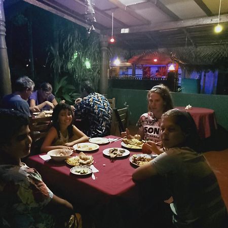 Sunrise Guest House & Restaurant Tangalle Buitenkant foto