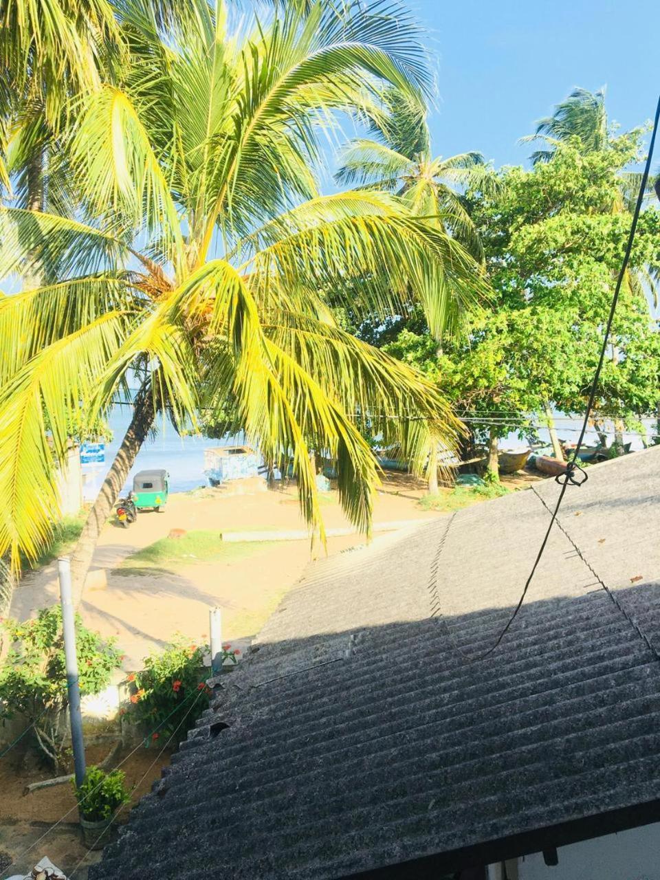 Sunrise Guest House & Restaurant Tangalle Buitenkant foto